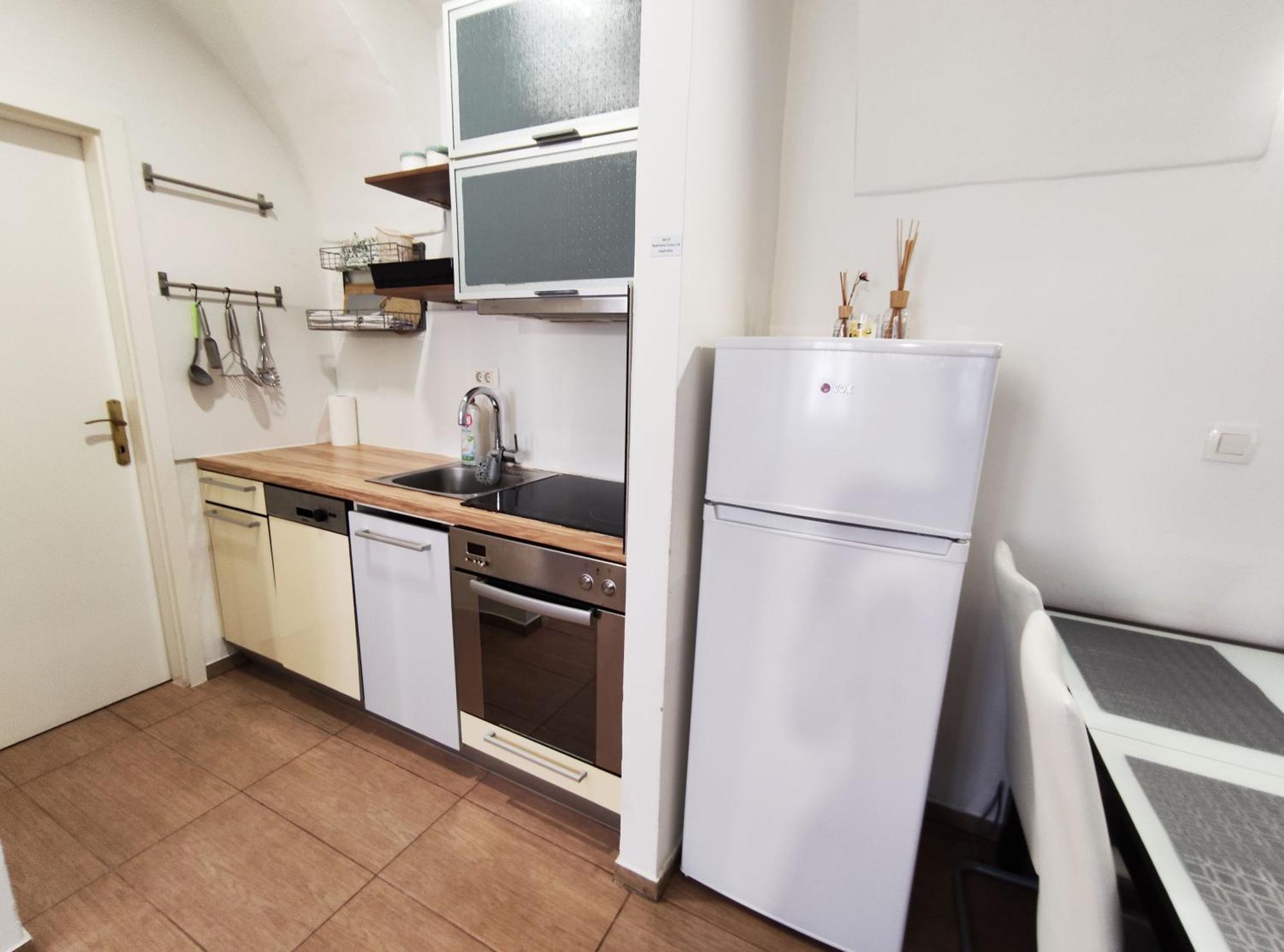 Studio Apartment Sisters 3-4 Ljubljana Eksteriør billede