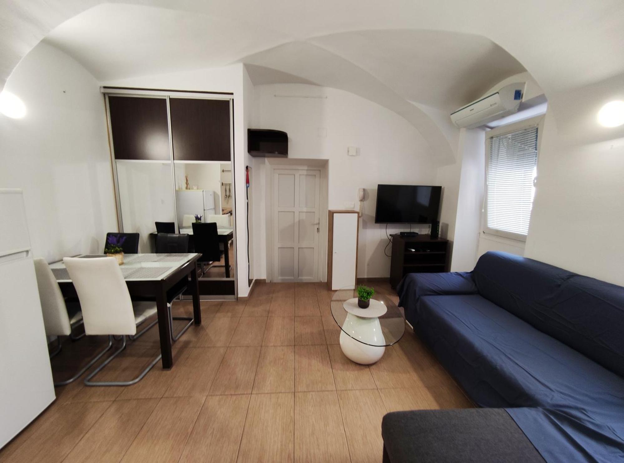 Studio Apartment Sisters 3-4 Ljubljana Eksteriør billede